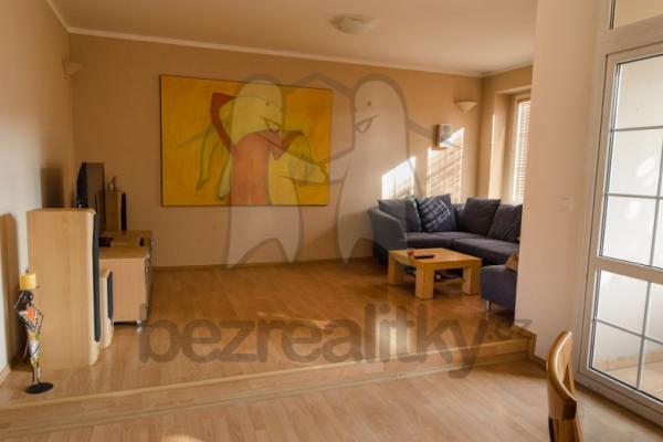 3 bedroom with open-plan kitchen flat to rent, 123 m², Na záhonech, 