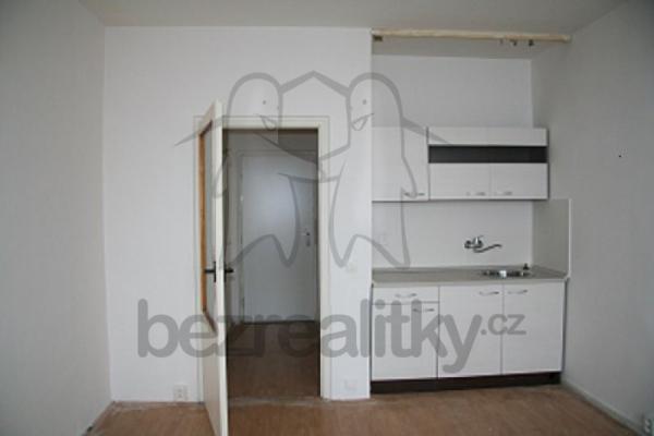 Small studio flat to rent, 23 m², Halasovo náměstí, 